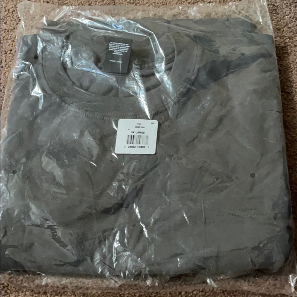 3x gray Hanes beefy t tshirt with pocket